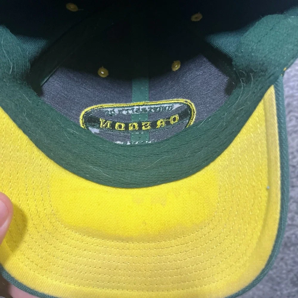 Team Nike Swoosh Flex Oregon Ducks Hat‎ Green Yellow Baseball Cap Embroidered